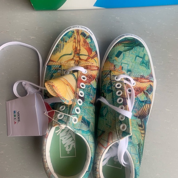 Vans MOCA x Old Skool 'Judy Baca: Hitting the Wall' M7.5 W9 - Picture 2 of 4